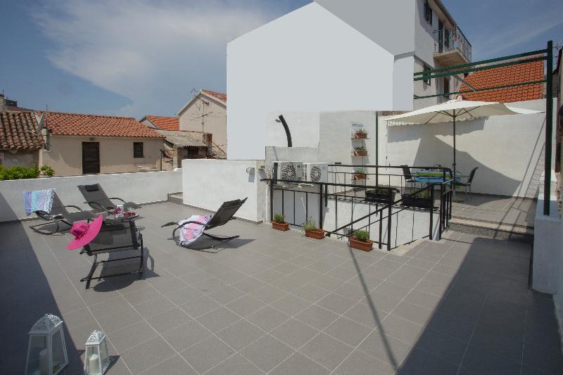 Apartment Alma Split Exterior photo